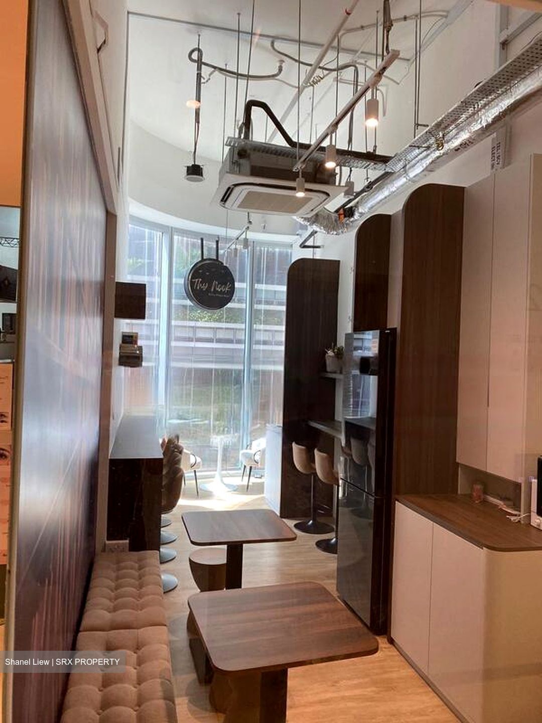 Oxley Tower (D1), Office #453232171